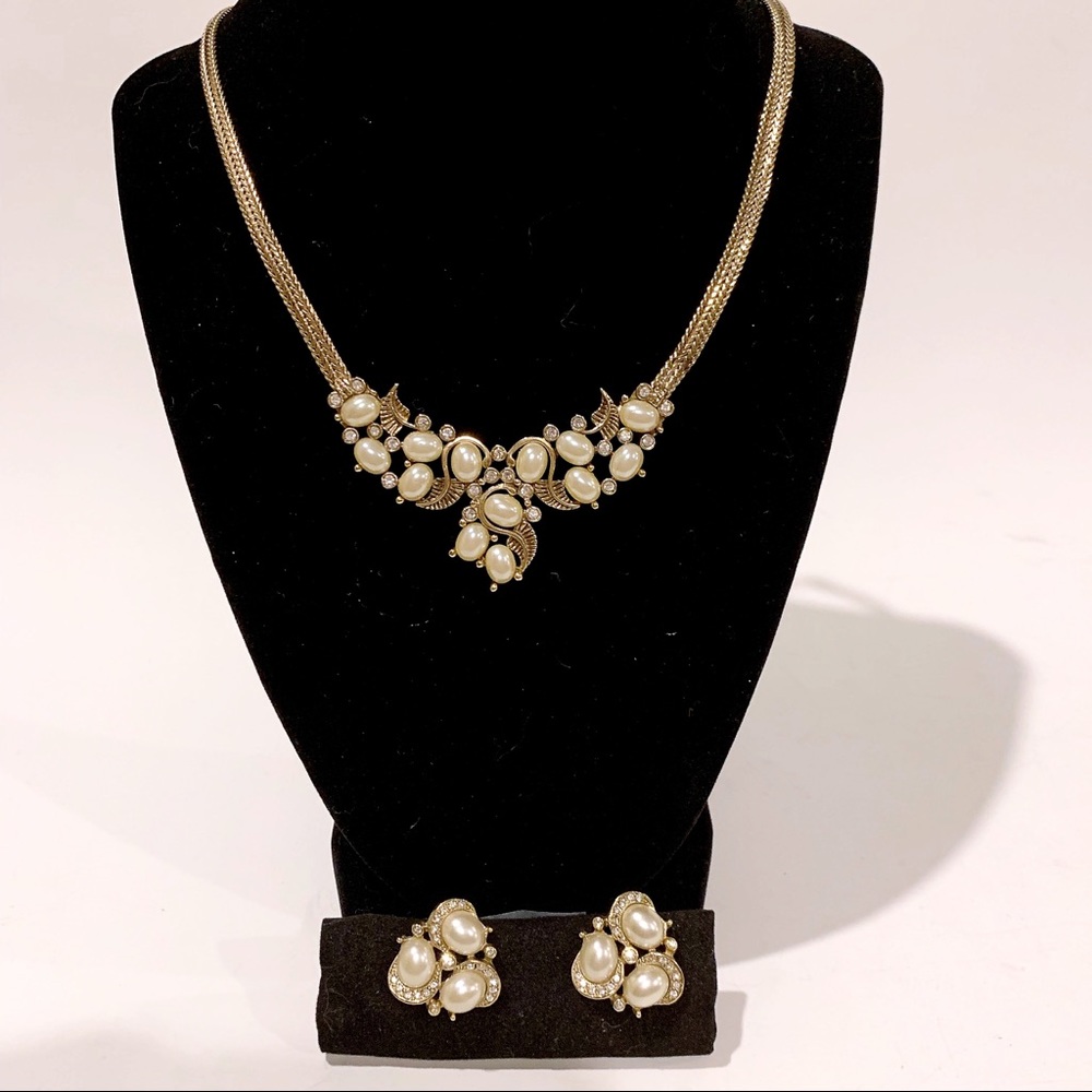 Vintage Mother of Pearl Bib Necklace / Earrings